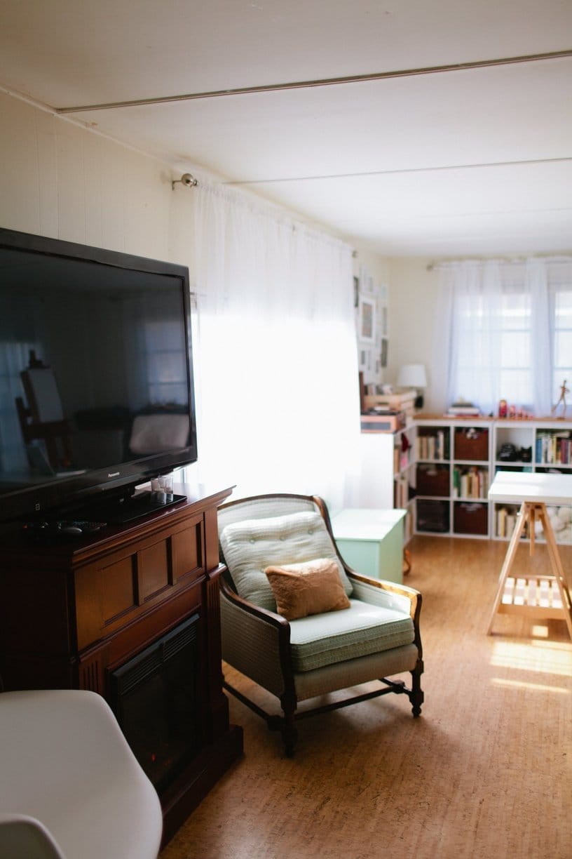 mobile home decor-modern mobile home with retro decor