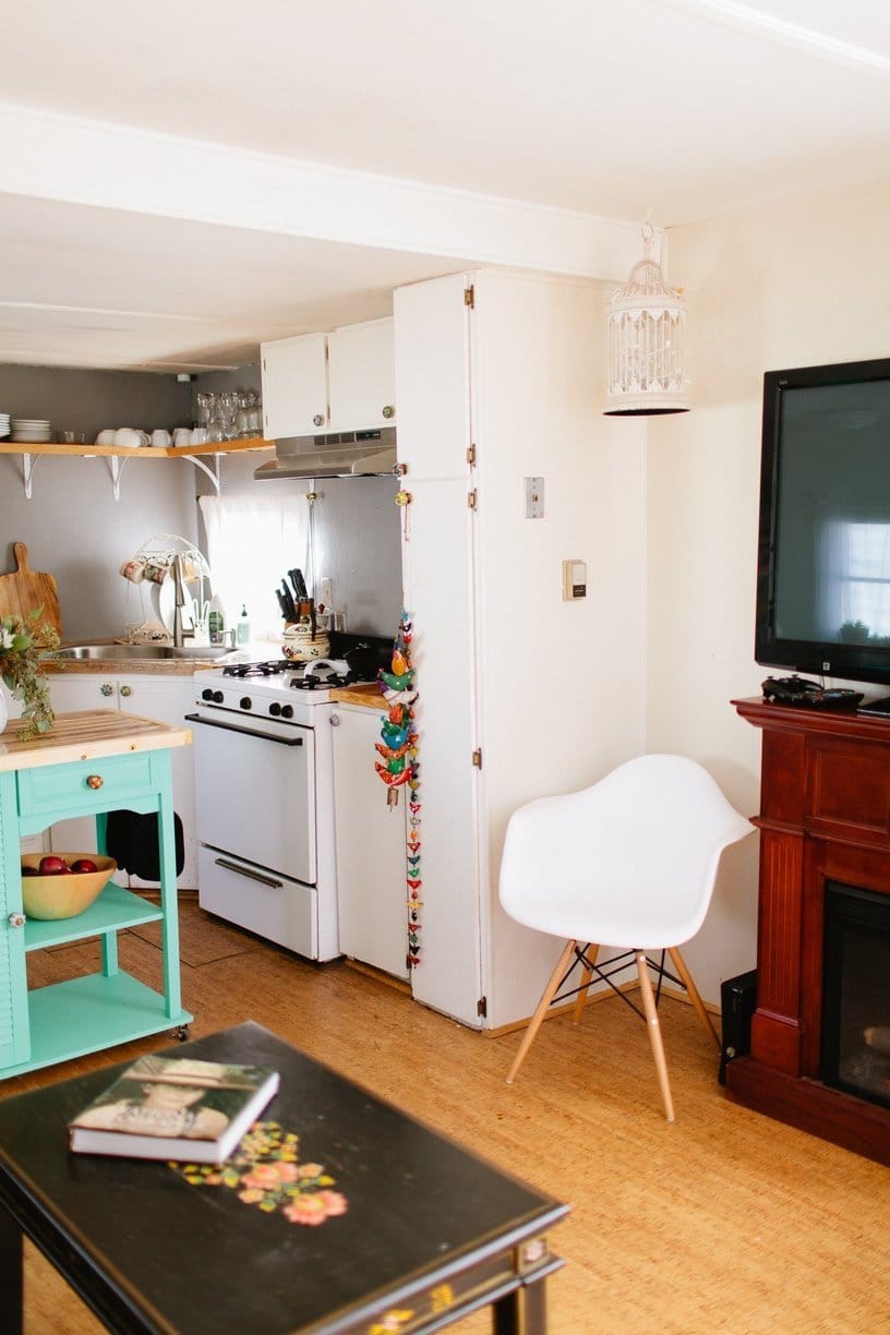 mobile home decor-modern white kitchen in mobile home
