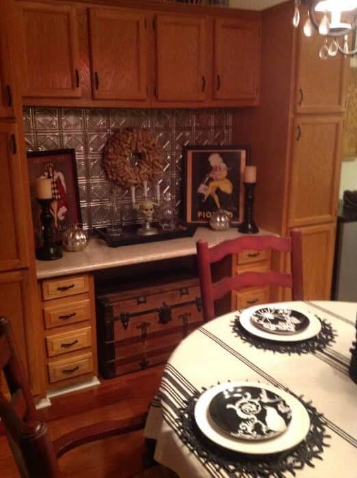 beautiful double wide with country primitive decor - tin backsplash
