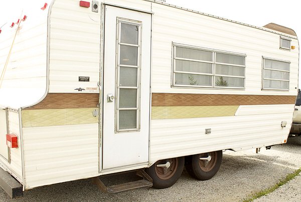 3 Cute Camper Decorating Ideas -exterior before