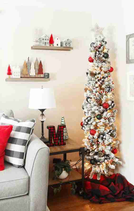 Creative Space-Saving Christmas Decor Ideas for Manufactured Homes