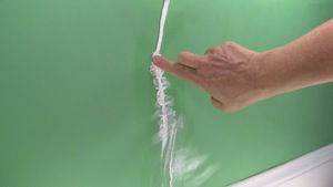 vinyl walls in mobile homes-spreading the caulk out - updating mobile home walls