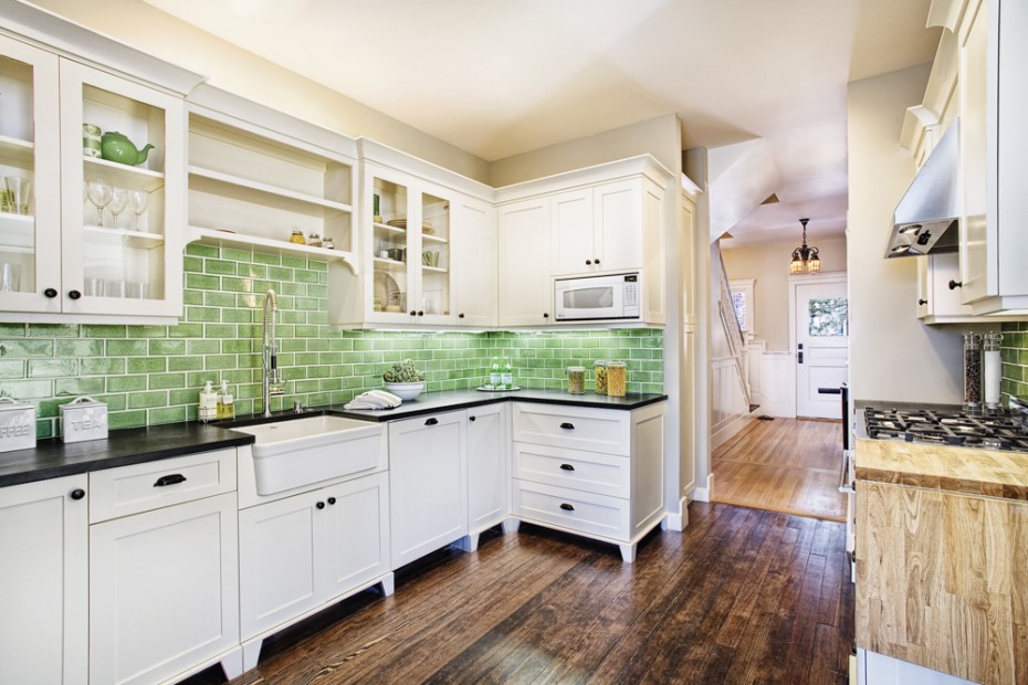 Affordable DIY Backsplash Project Using Mosaic Tile Paint
