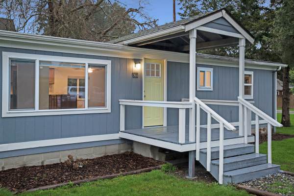 top finds in mobile homes-remodeled exterior
