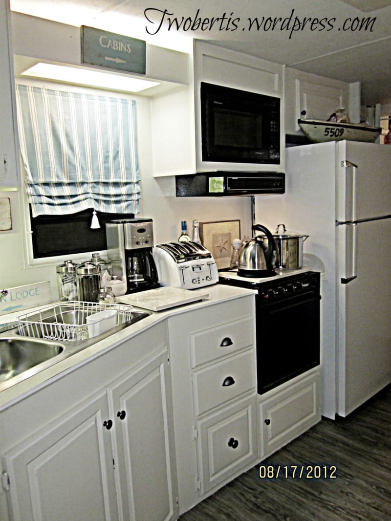 Mobile Home Decorating: Beach Style Makeover