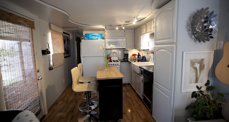 vintage mobile home - mobile home or manufactured home