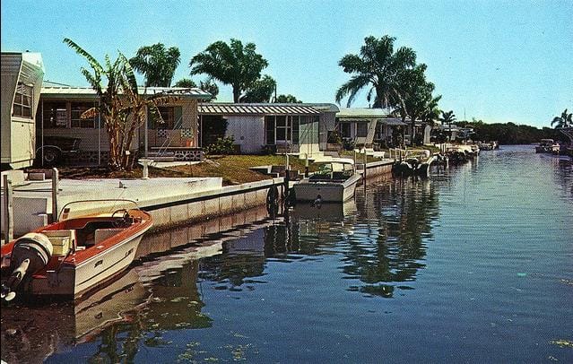 Vintage Trailer Parks and Campground Images-vintage waterfront mobile homes