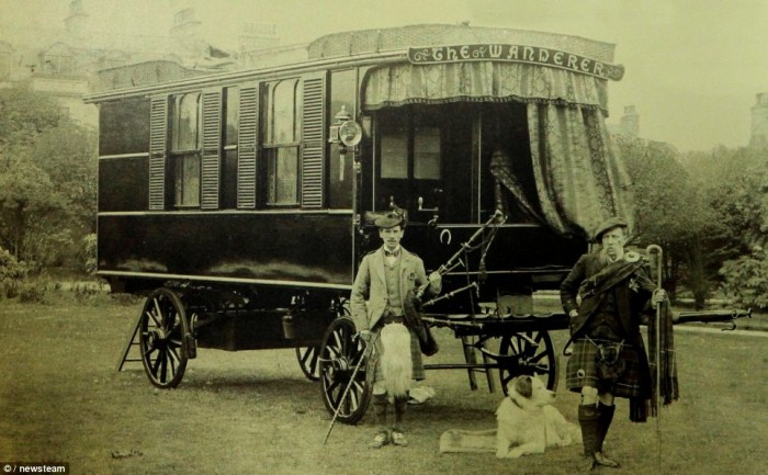 worlds oldest mobile home owned by Dr Stables 700x433