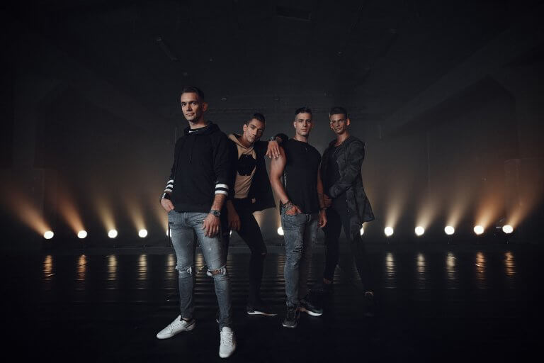 Fricska | RitmusAkrobaták