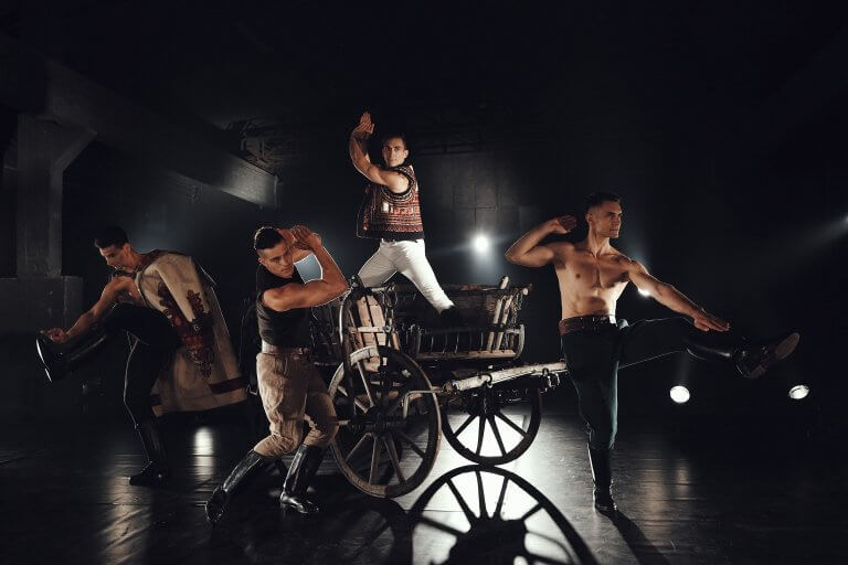 Fricska | RitmusAkrobaták