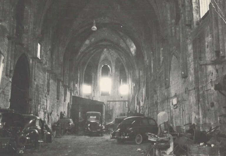 KIÁLLÍTÁS A SENLIS-I SAINT-FRAMBOURG KÁPOLNA IMS ÉPÍTÉSZETI FOTOGRAMMETRIAI FELMÉRÉSI RAJZAIBÓL