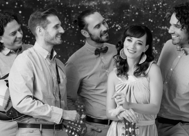 Farkasházi Réka és a Tintanyúl – Hányat kell aludni még?