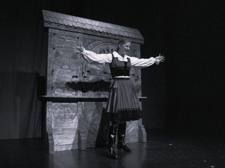 Fabók Mancsi Bábszínháza: A székely menyecske meg az ördög