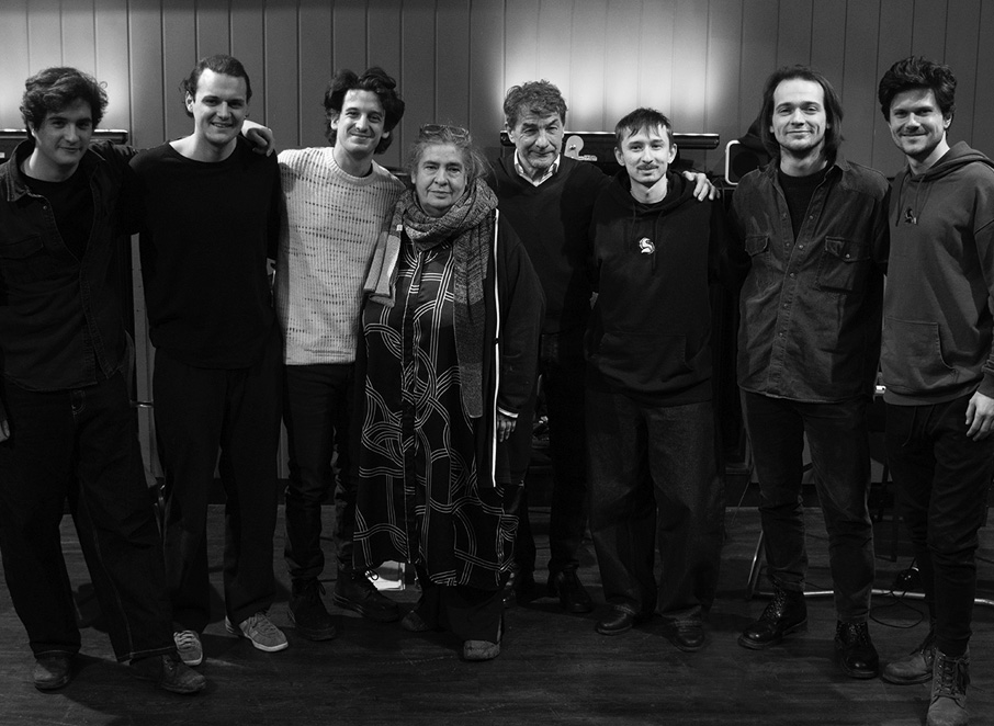 Velem mindig történik valami