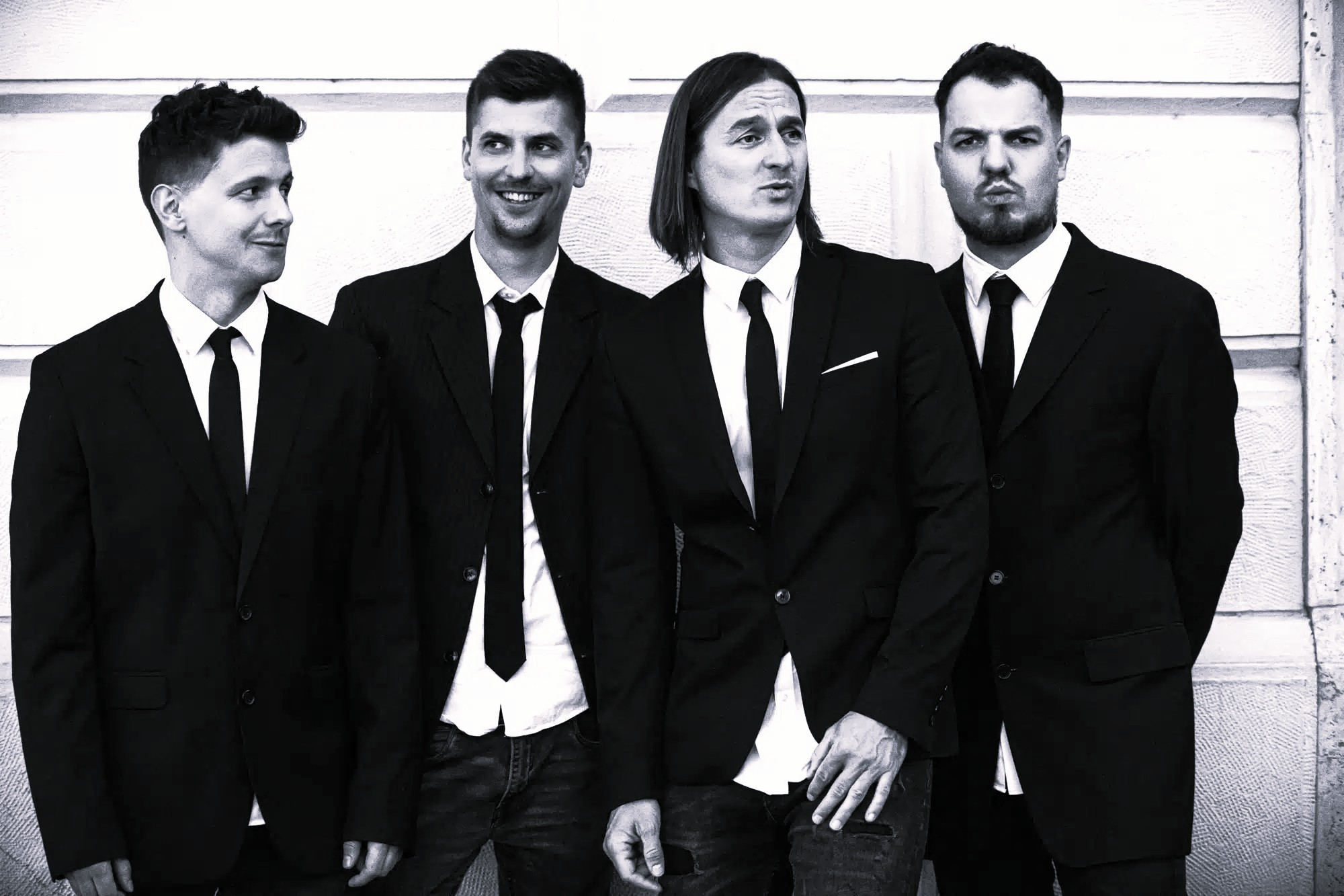 Intim Torna Illegál