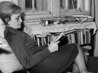 A költészet ünnepe a Hegyvidéken – irodalom, zene és közösség a költészet napján