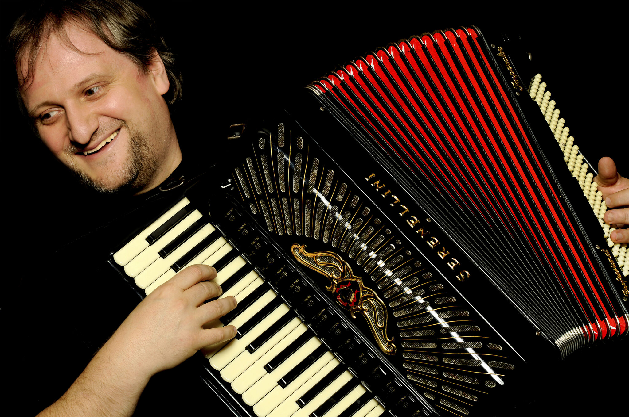 Orosz Zoltán harmonikaművész és Barátai újévi koncertje