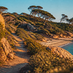 bruzzi littoral sentier granite rose crique