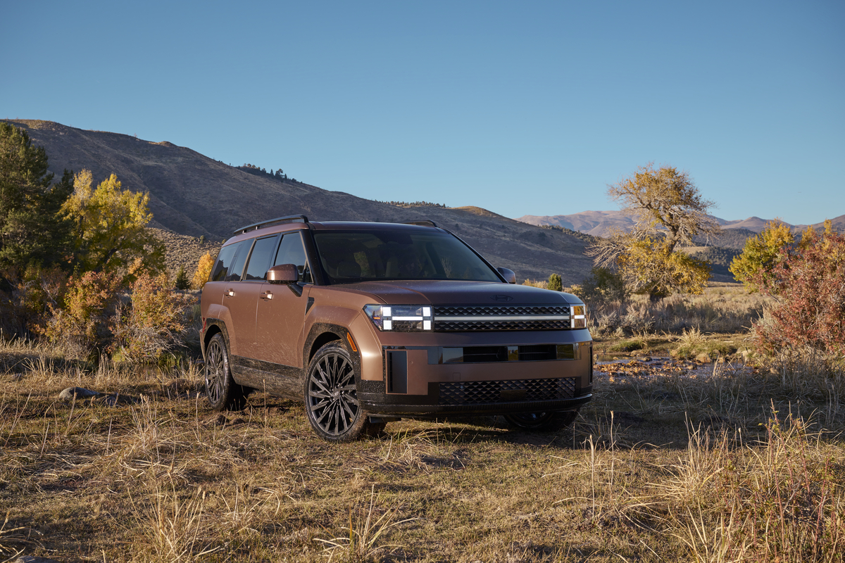 69982-66913-large645592025santafehybrid