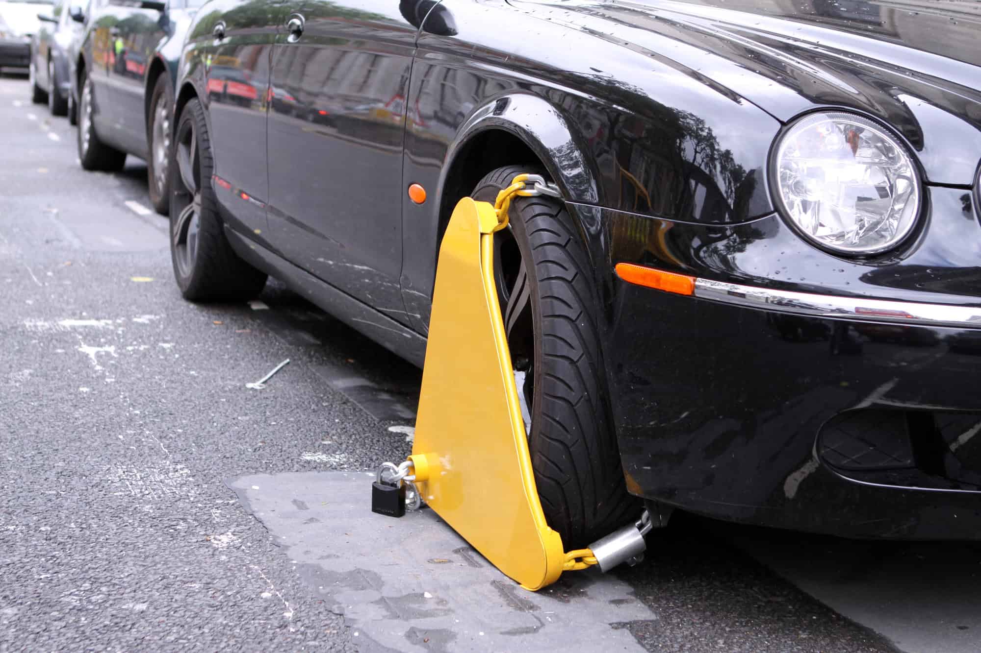 Wheel clamp