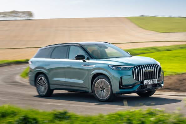 JAECOO 8 SHS-P plug-in hybrid SUV exterior