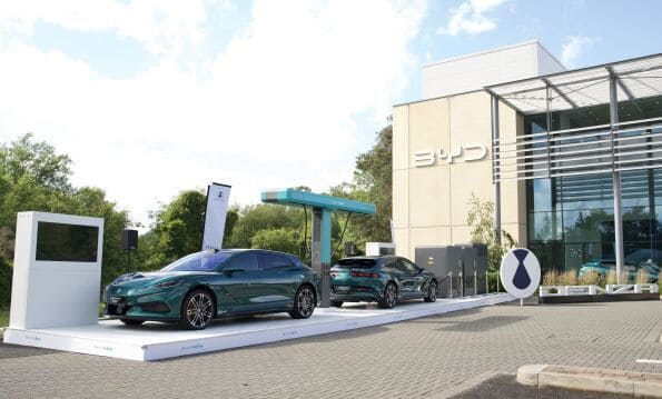 BYD FLASH Charging demonstration in the UK