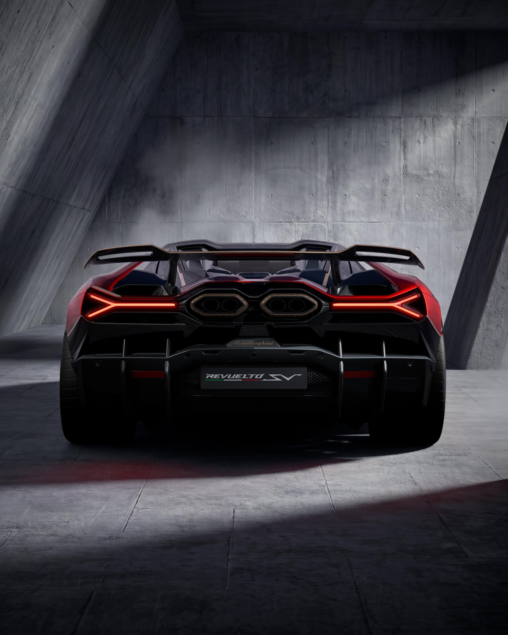 Lamborghini Revuelto SV