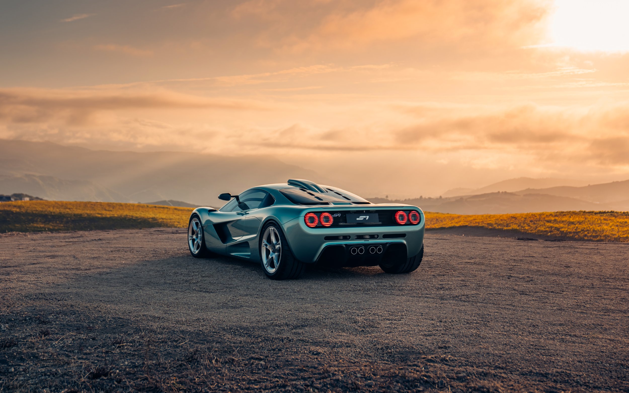 S1 - V12 manual supercar