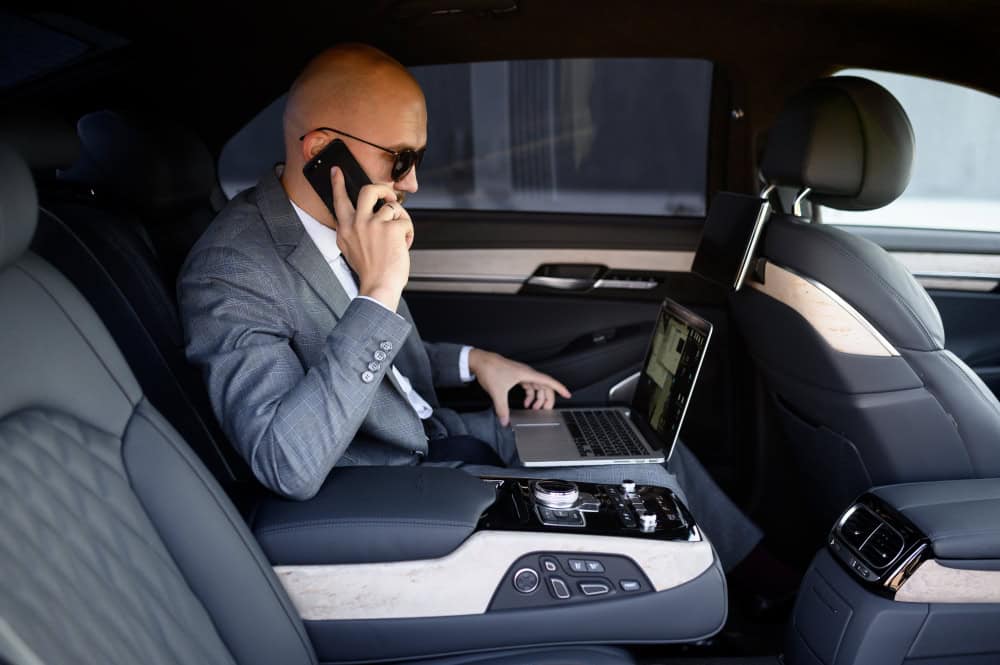 Noleggio auto con conducente da MXP a Forte dei Marmi: lusso, comfort e professionalità con Moving Class L.