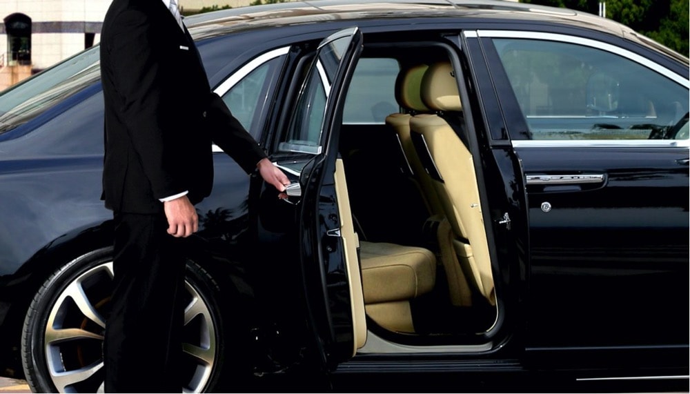 Car rental with driver