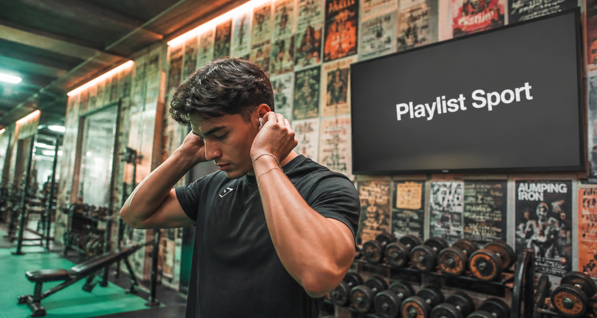 musique de salle de sport jeune sportif écouteurs