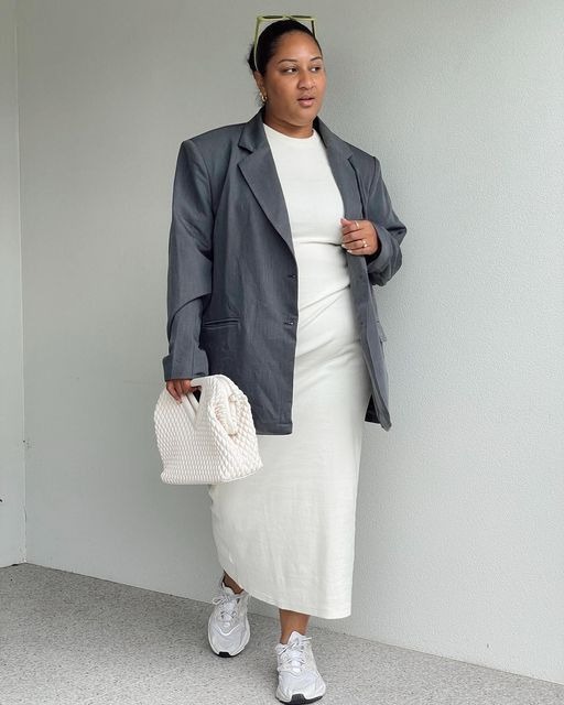 20 Flattering Fall Outfits for Curvy Figures: Embrace Your Shape in Style