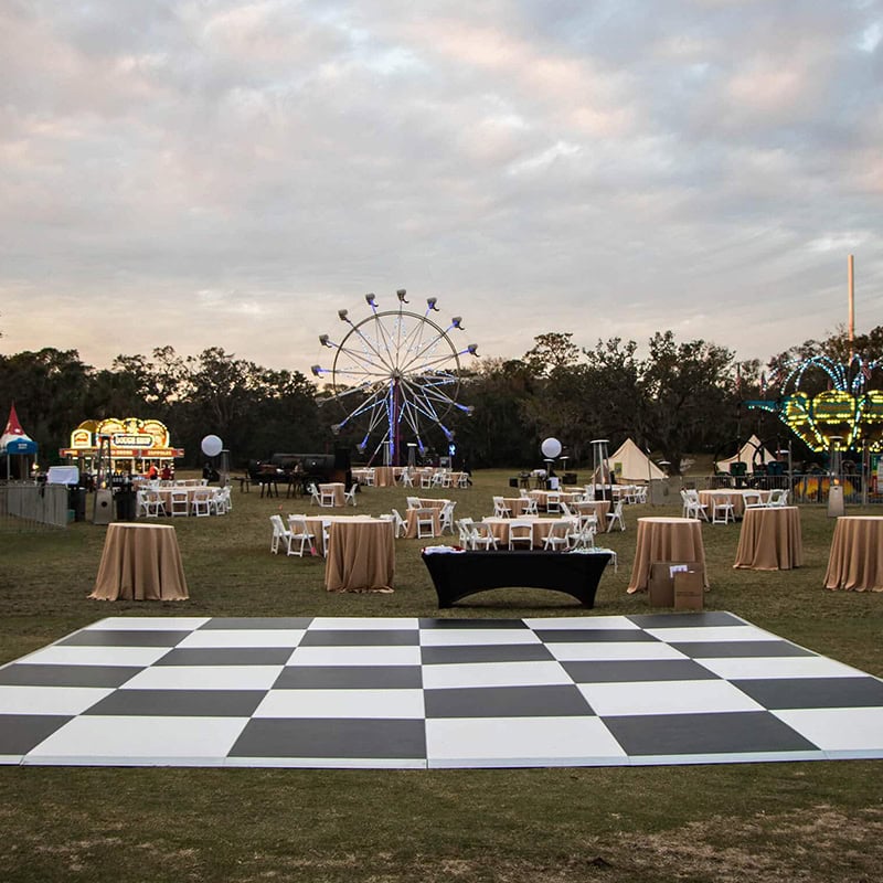 Black-And-White-Dance-Floor-Retro-Event-Decor