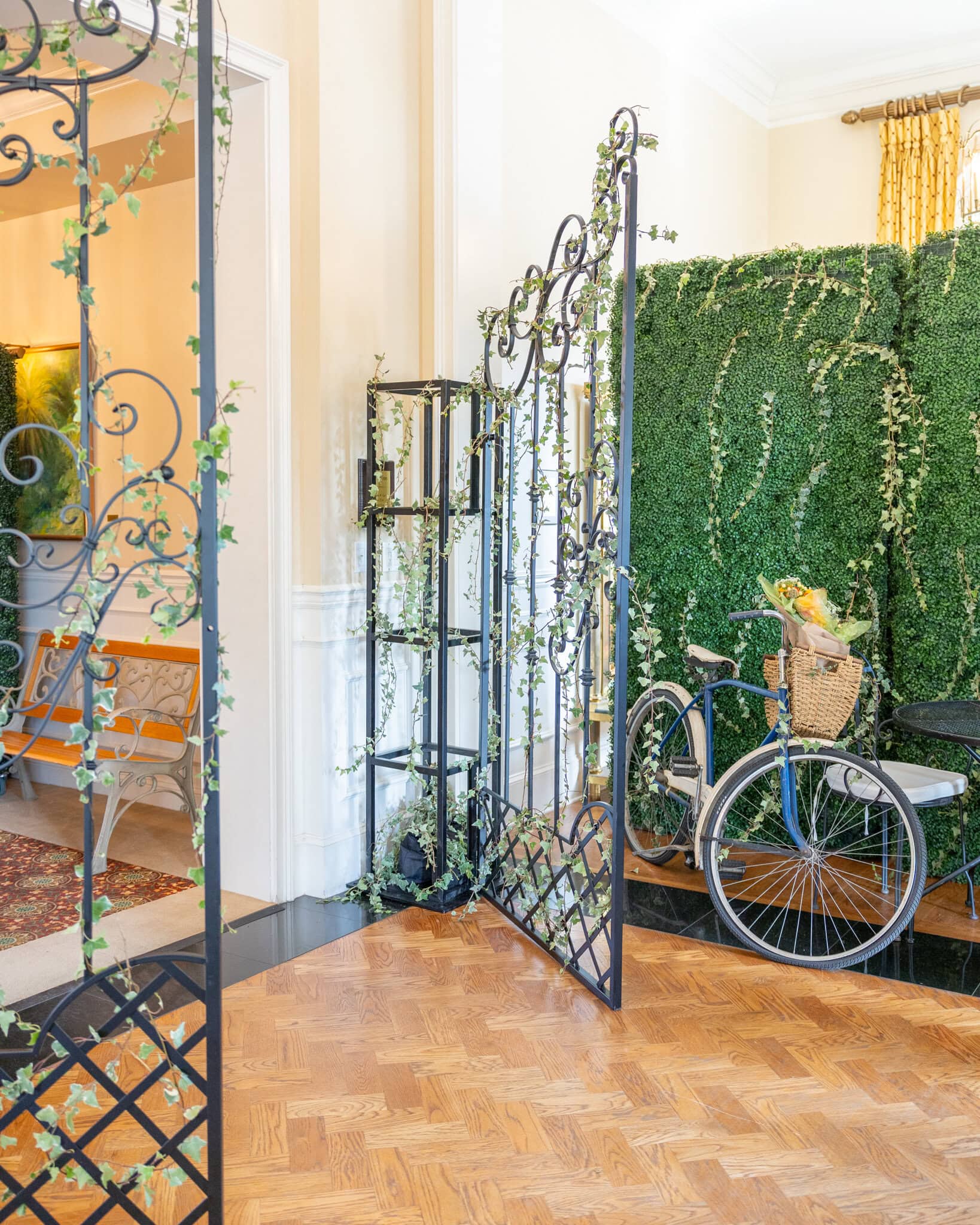 Iron_Garden_Gate_Wedding_Decor_Rentals_Jacksonville