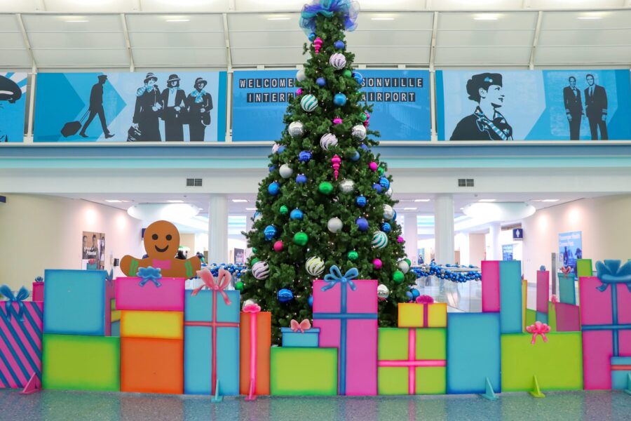 Holiday-Decor-Rentals