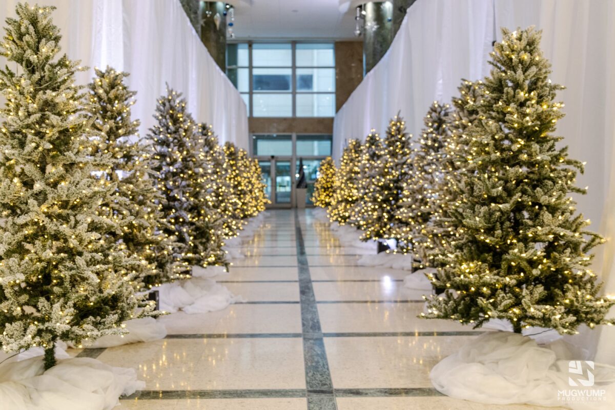 Holiday-Party-Entrance-Hallway-Decor-Trees