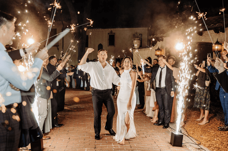 Wedding-Sparkler-Sendoff
