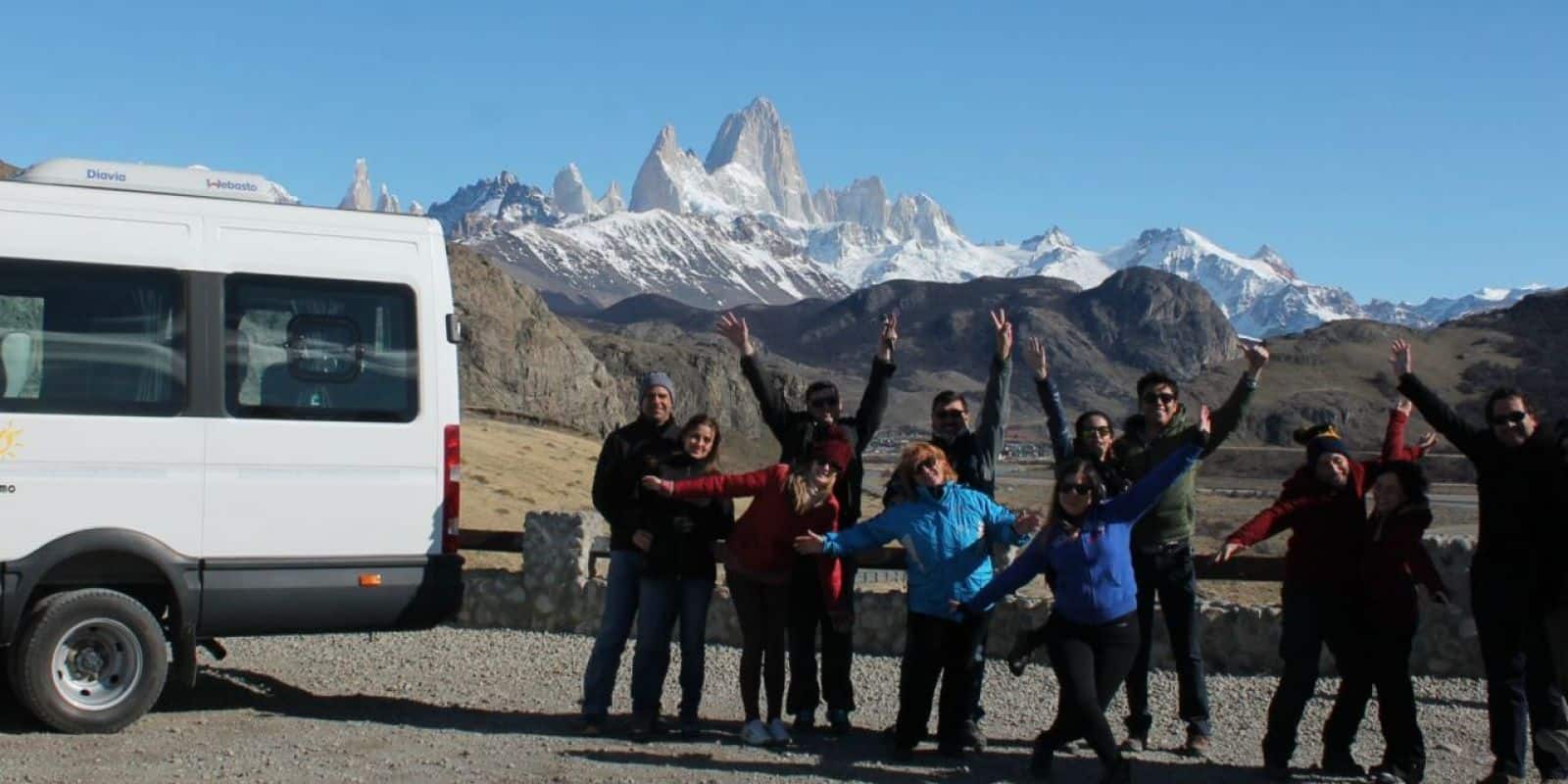 Grupo de pasajeros en El Chaltén