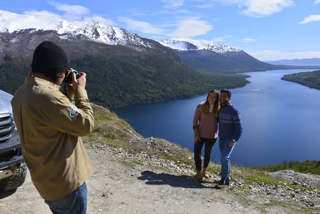 Turistas Lago Escondido Fagnano Patagonia