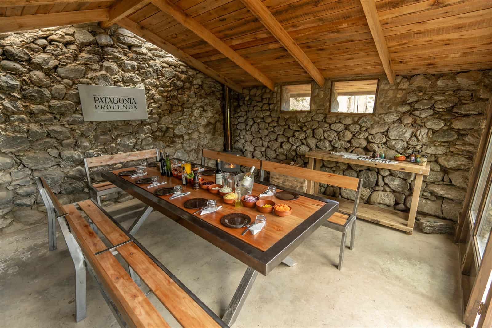 Interior del casco de la Estancia Río Bote – Darwin Experience