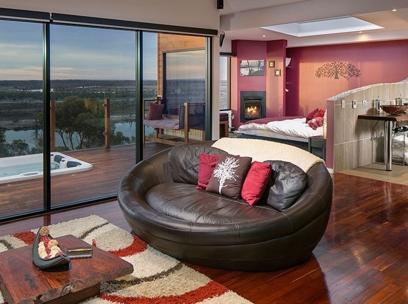 Pike River Luxury Villas Riverland Accommodation