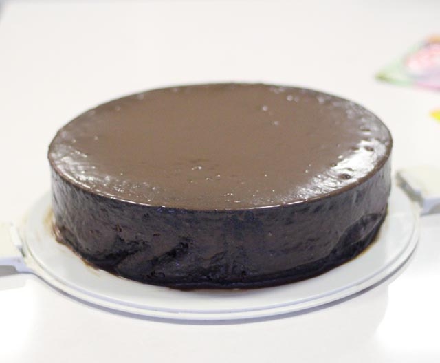 עוגת שוקולד לימי הולדת עוגת שוקולד לימי הולדת