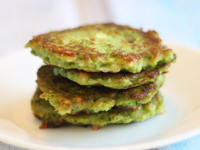 לביבות ברוקולי קלות וטעימות