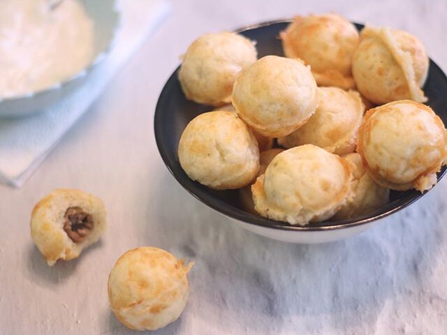 בית לזית – לחמניות גבינה במילוי זיתים