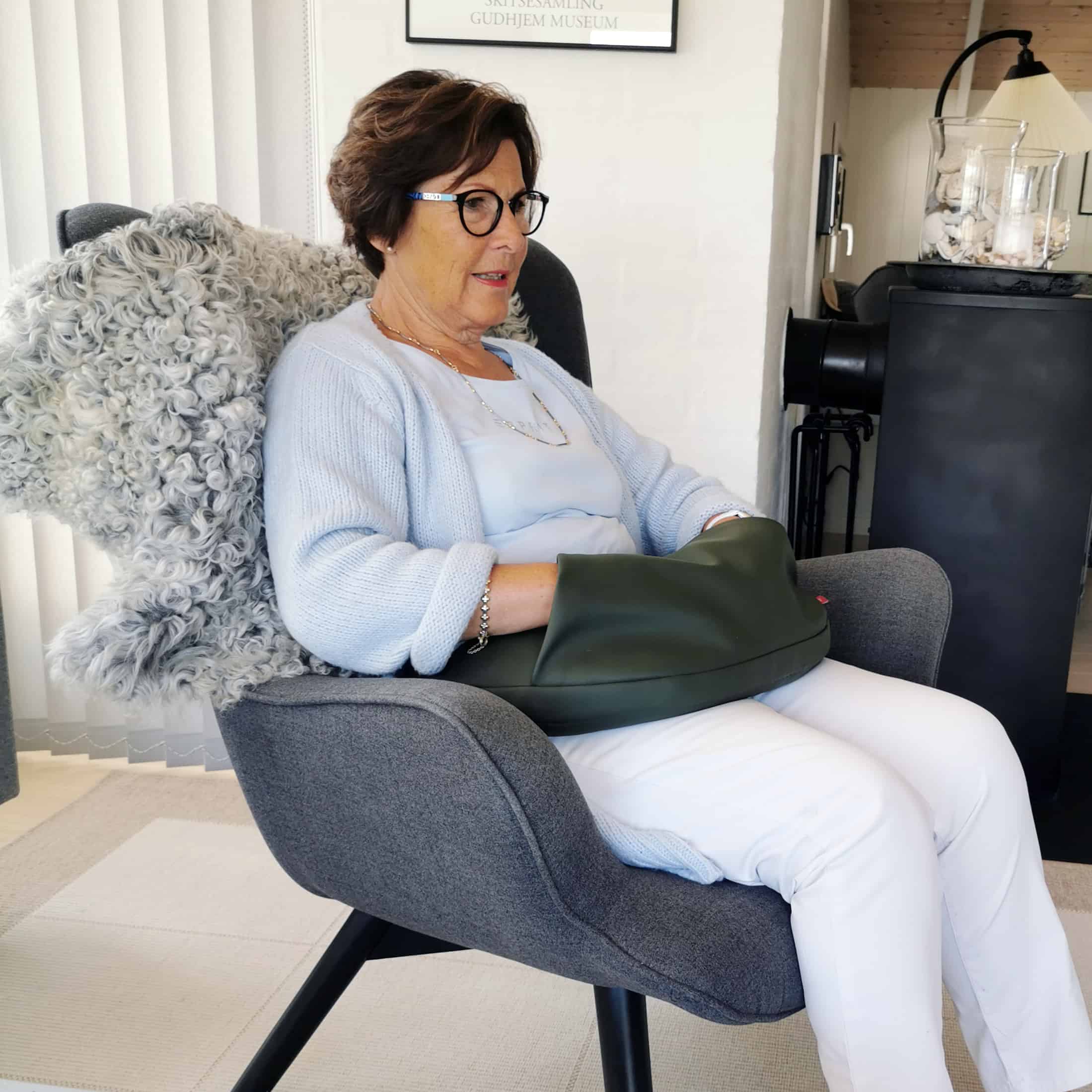 Das sensorische Kniekissen für Demente