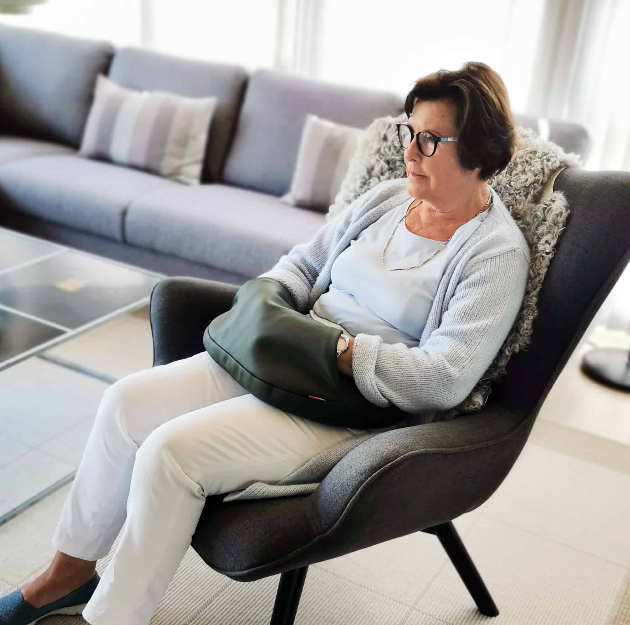 Das sensorische Kniekissen für Demente