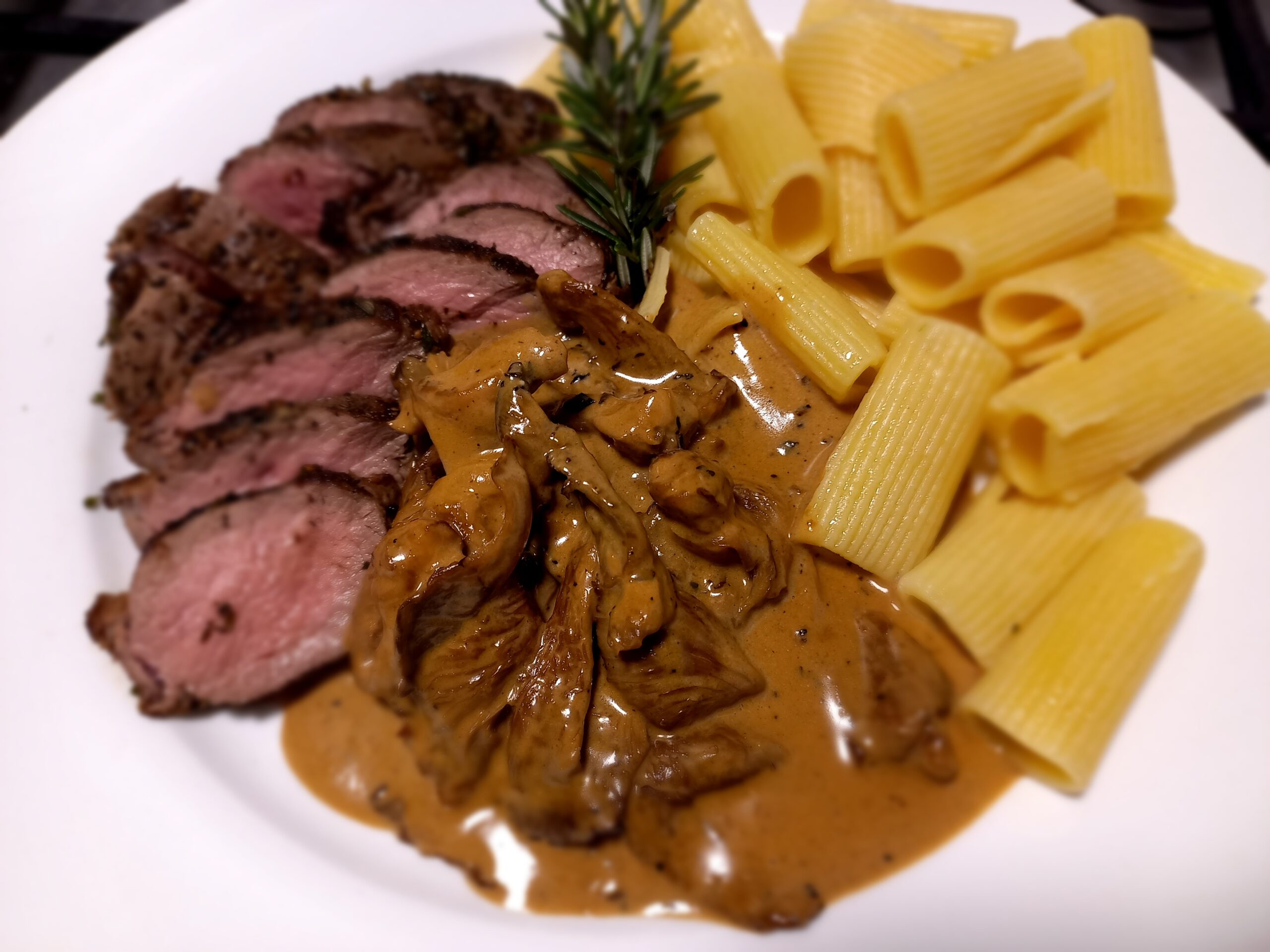 venison with mushroom sauce