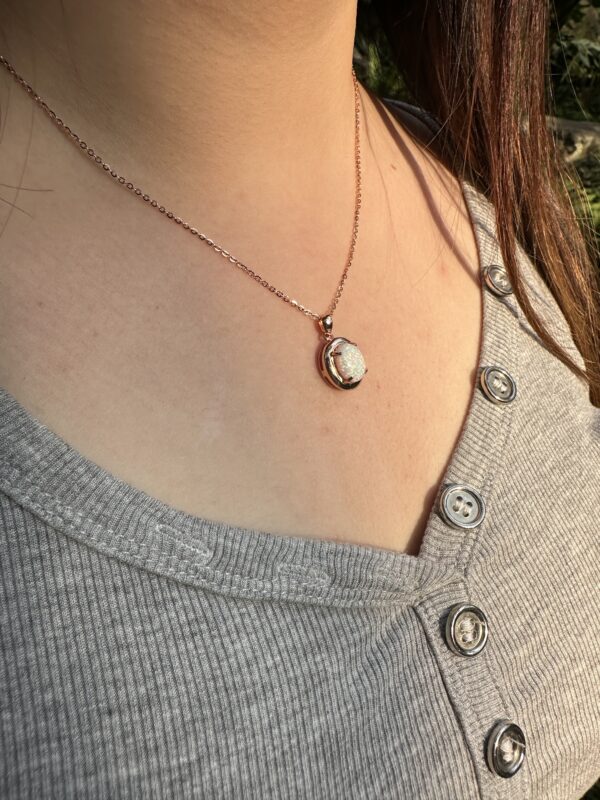 Image #1 from W, Anna