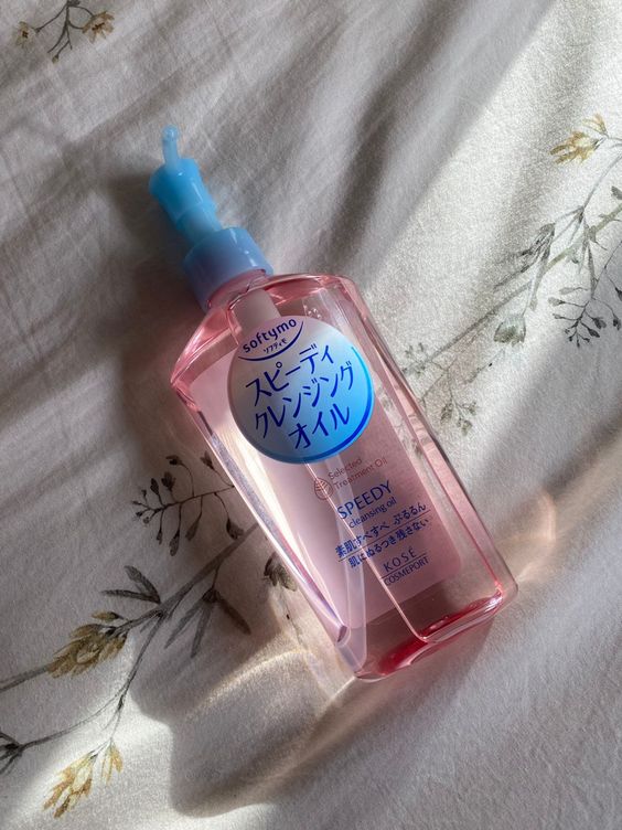 Softymo cleansing oil for double cleansing to remove clogged pores