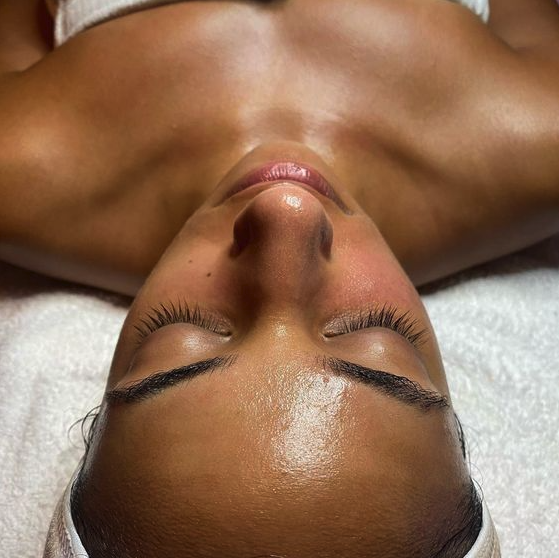 Hydrafacial vs Regular Facials Hydrafacial vs Regular Facial
